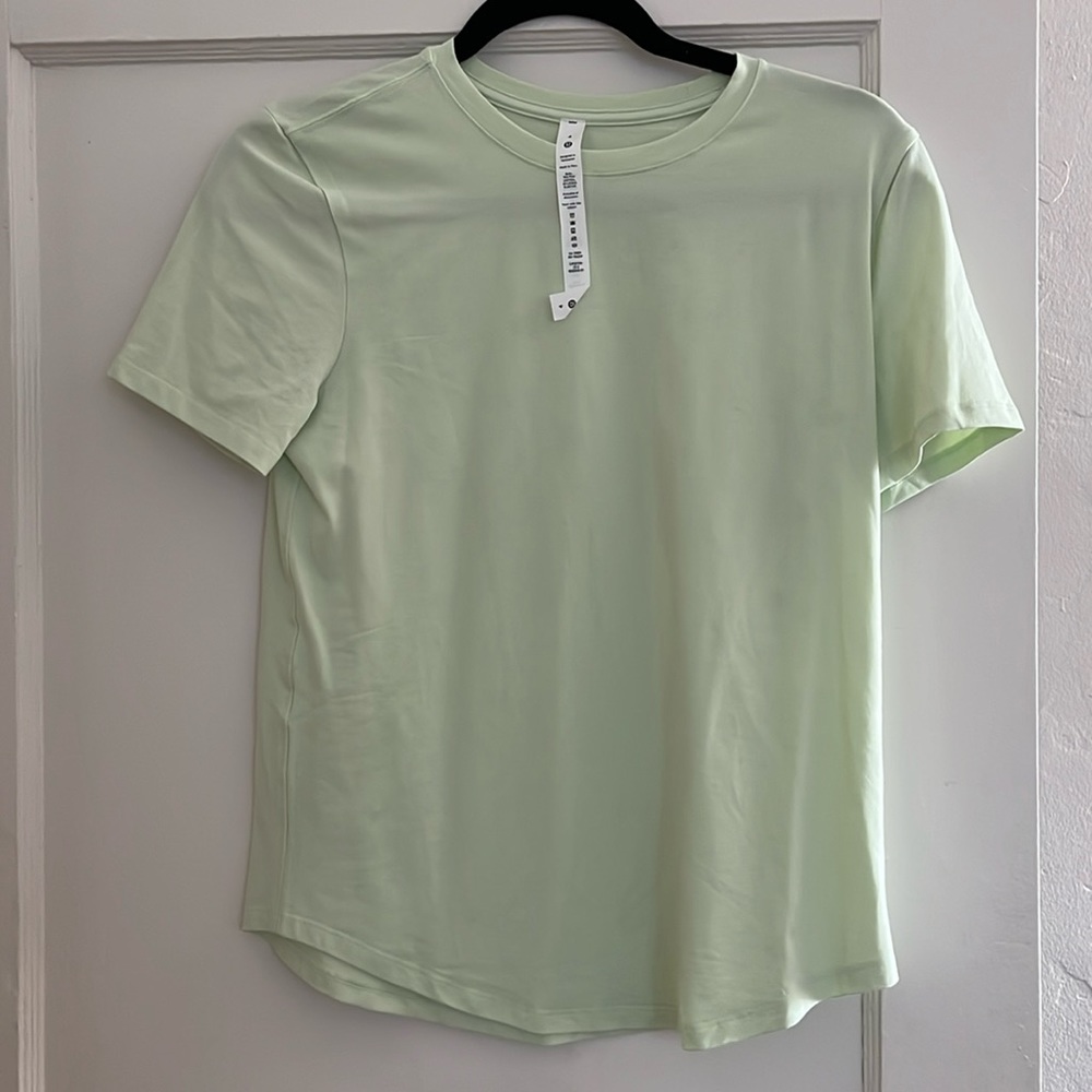 LULULEMON LOVE CREW TEE